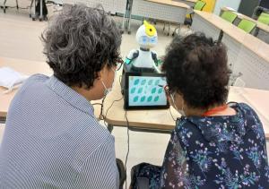 태백시치매안심센터, ‘ICT기술 접목 치매안심 로봇(피오) 프로그램’ 운영