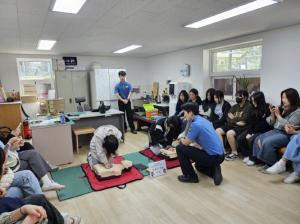 동해해경, 서울 여자중학교 해양체험활동 안전관리 캠페인 실시